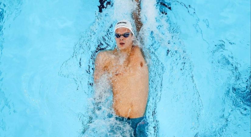 Kós Hubert nem hivatalos világcsúcsot úszott 100 yard háton