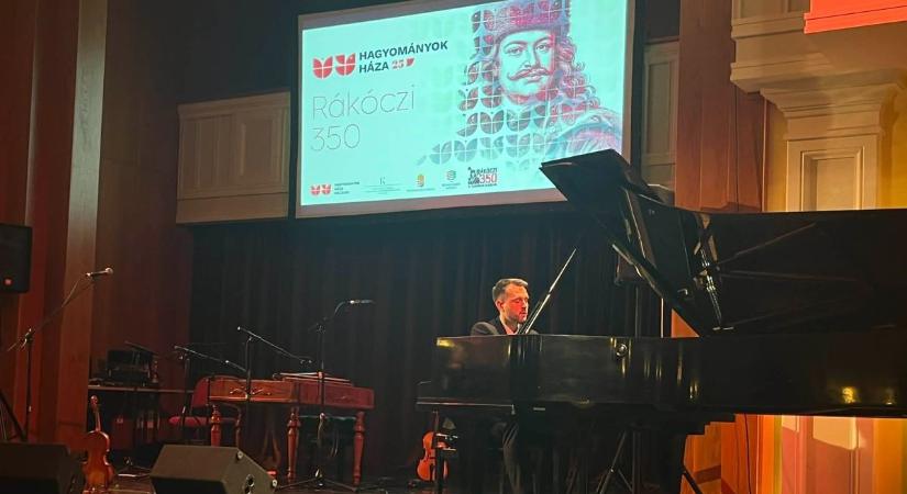II. Rákóczi Ferenc születésének 350. évfordulójára zenés, táncos gálaesttel emlékeztek Sopronban - fotók