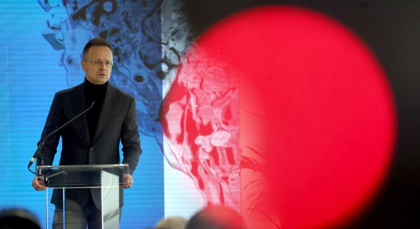 Szijjártó Péter világosan az ukrán kémeknek és ügynököknek üzent: „Húzzatok haza Ukrajnába!”