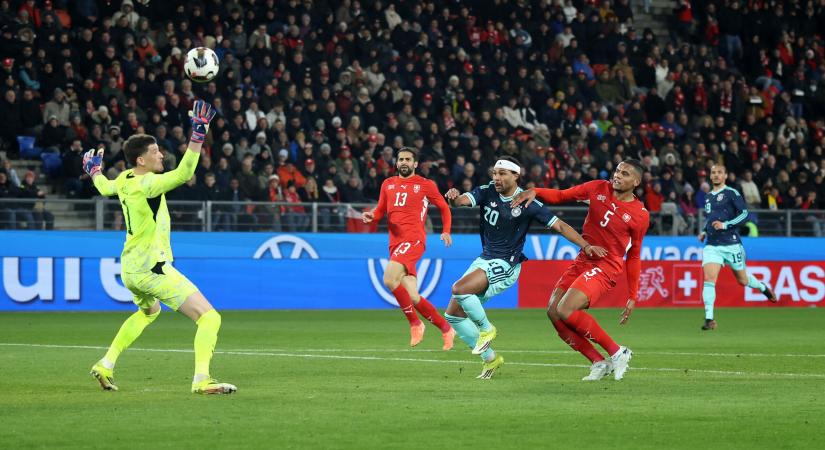 Hétgólos thrillert nyertek a németek, hengereltek a spanyolok