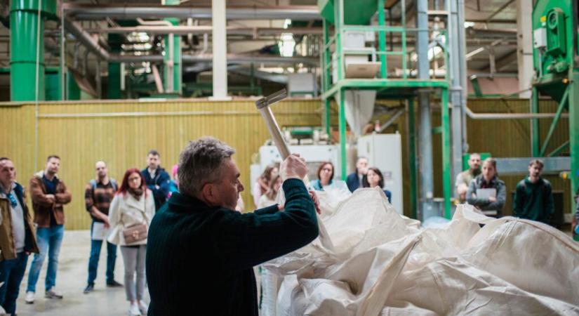 Fókuszban a vetőmag-mintavétel: tréningnapot tartott a VSZT és a Nébih