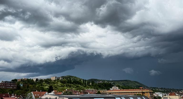 Öt vármegyére is kiadták a figyelmeztetést szombaton