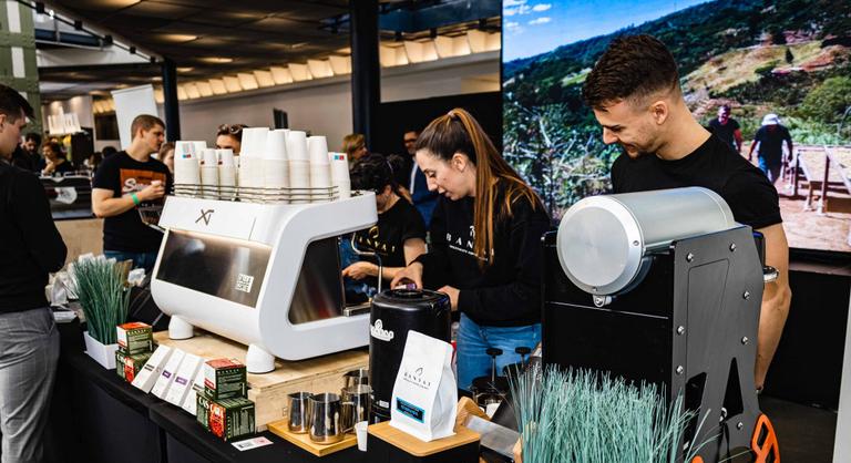 Kávémennyország nyílik Budapesten