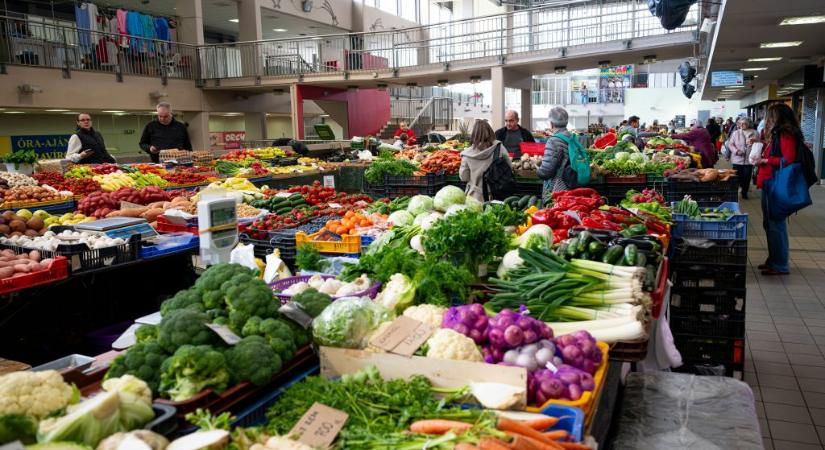 Indul a húsvéti bevásárlás – Így alakul a budapesti piacok nyitvatartása