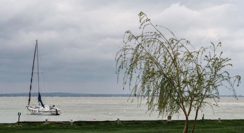 Nem ússzuk meg szárazon: ilyen idő csap le Veszprémre