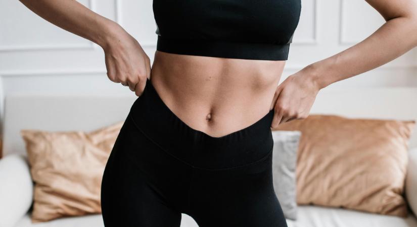 4 alacsony terheléssel járó gyakorlat, amely csökkenti a hasi zsírt: tedd a mindennapjaid részévé őket 40 felett