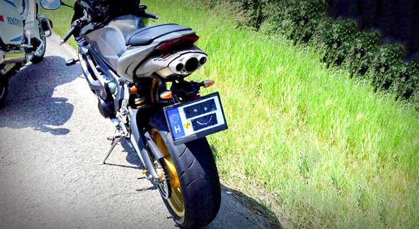 Vezet a gyorshajtás, ezüstérmes a biztonsági öv és a bukósisak