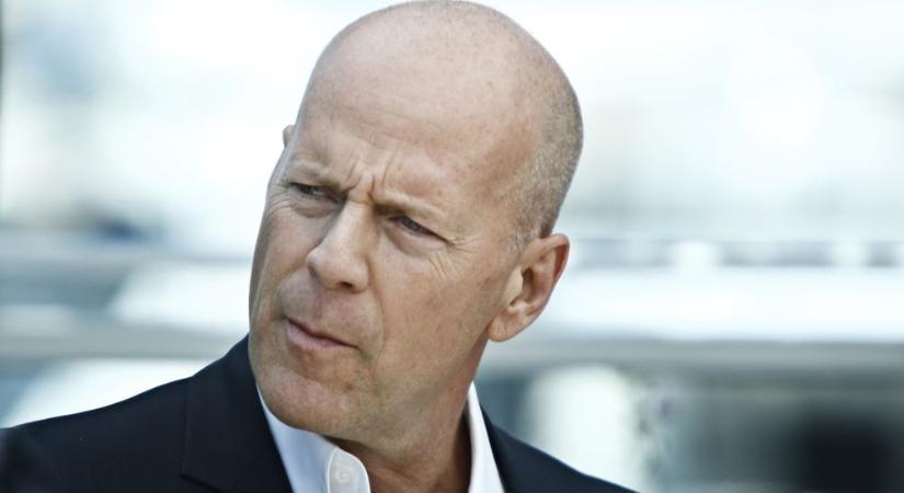 Bruce Willis anyja még 90 évesen is dolgozik