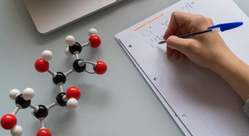 Felvételi 2026: első helyen hárman jelentkeztek kémia-fizika szakos tanárnak