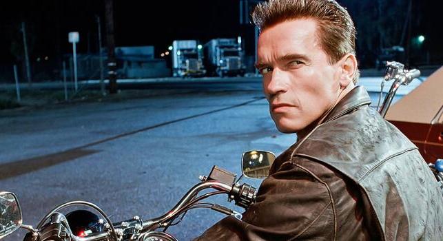 Mekis mellény fémvázon, avagy így robotolnak a kínai McDonald'sban