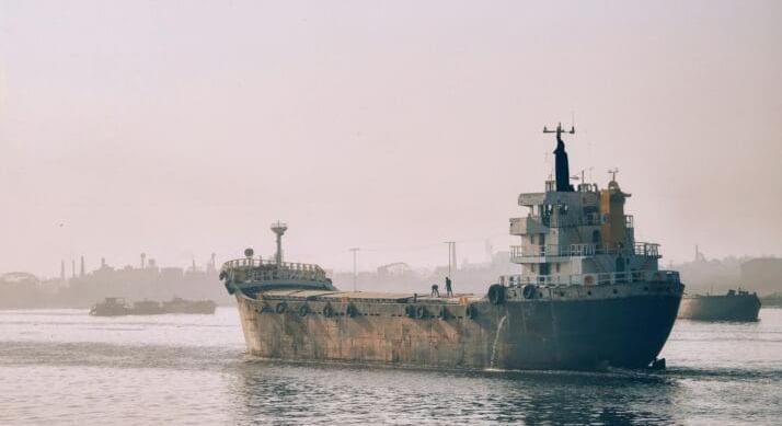 Fontos bejelentést tett Irán –Átengedik a humanitárius szállítmányokat a Hormuzi-szoroson