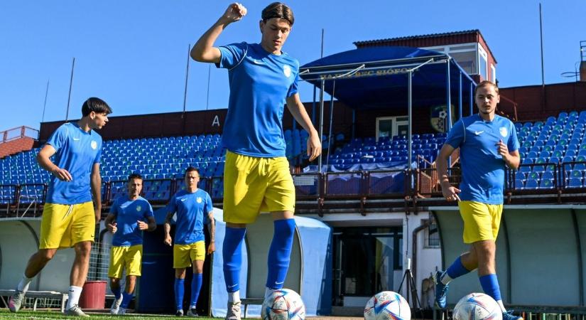 A Szekszárdon is átrobog a siófoki gyors?