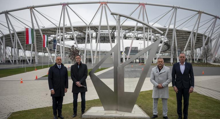 Az olimpiai bajnok Zsivotzky Gyula nevét vette fel a Nemzeti Atlétikai Központ