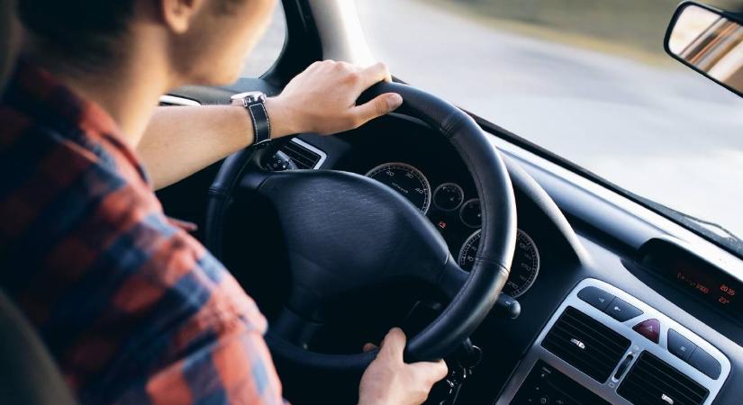 9 évbe és 139 próbálkozásba telt, hogy letegye a jogsihoz szükséges elméleti vizsgát