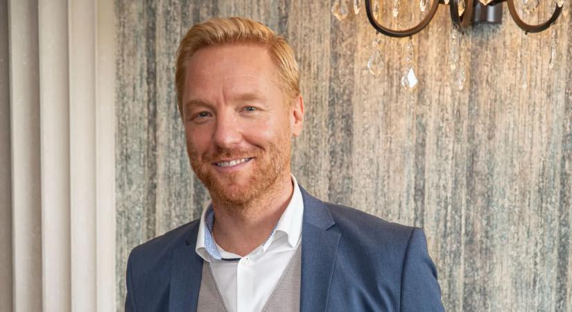 Kínos baki az Elisabethben: Bereczki Zoltán elárulta, hogyan égette le magát a kollégái előtt