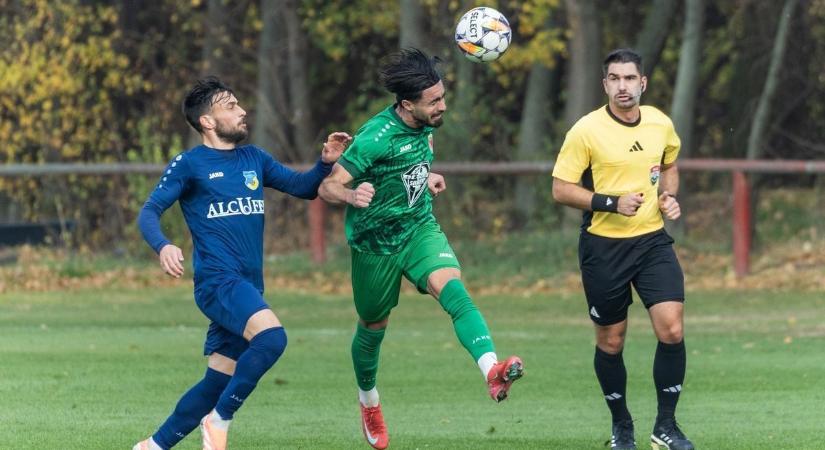 A hat mérkőzés óta veretlen Komárom Újpesten sem fékezne