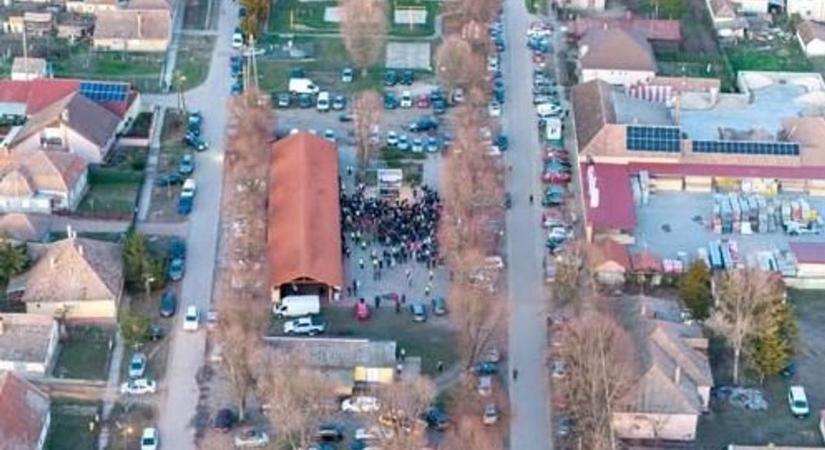 Már a tiszások sem hisznek Magyar Péterék győzelmében (FOTÓK)