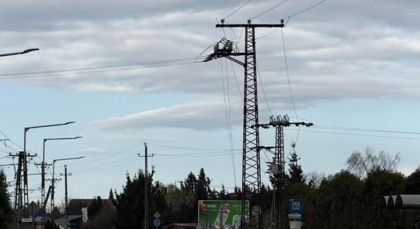 Több vasi településen nincs áram, a szakemberek folyamatosan dolgoznak a helyreállításon