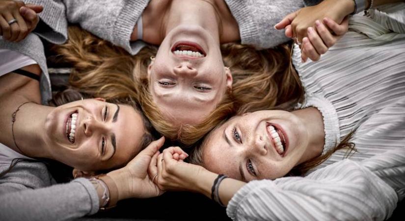 Meglepő dolog csökkentheti az infarktus kockázatát: sokan nem sejtik, milyen fontos ez a kapcsolat