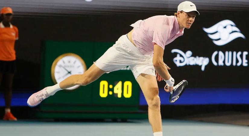 Tenisz: Sinner egy győzelemre van a „Napfényes Duplától”