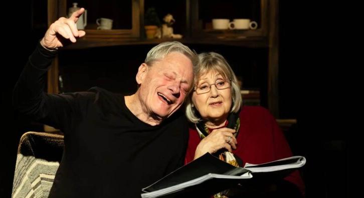 „Mielőtt elrepül” – Búcsúzik Halász Judit és Bálint András felolvasószínházi estje