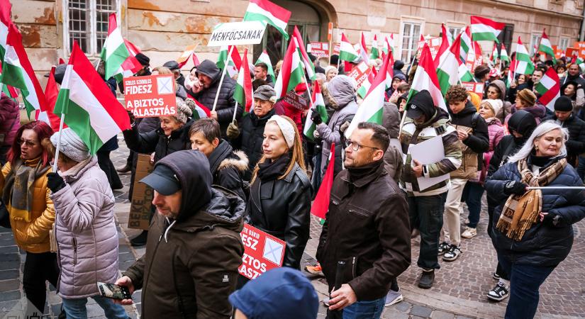 Megkérdezték Győrben az utca embereit, hogy miért támogatják Orbán Viktor a soron következő választáson