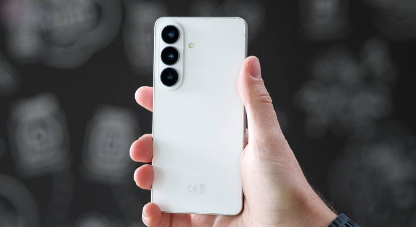 Hurrá: mégis van 128 GB-os Samsung Galaxy S26!