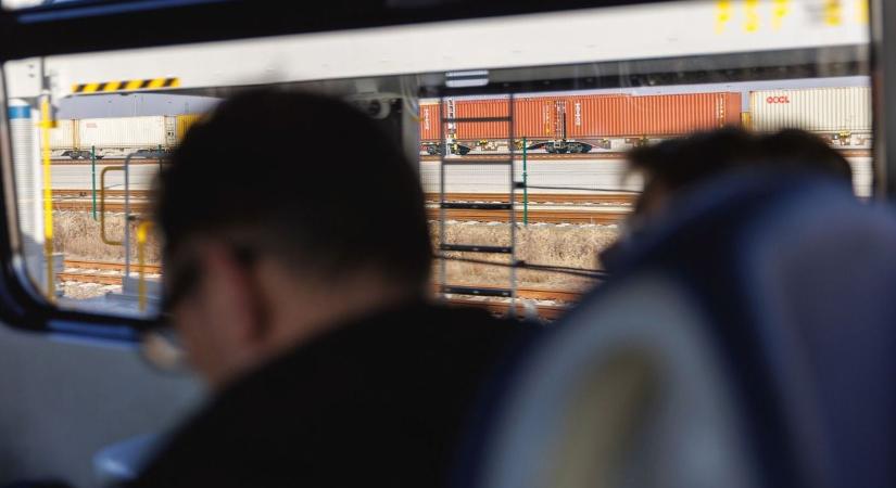 Vigyázzon, nehogy lekésse! Megzavarja a menetrendet az óraátállítás – itt a lista az érintett járatokról