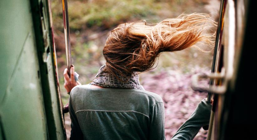 Viharos lesz a hétvége, nagy területen figyelmeztetés érvényes