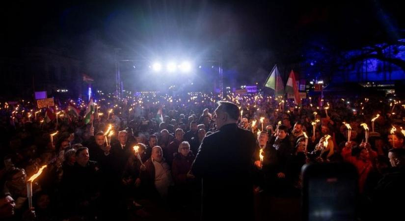 A békés rezsimváltás esélyei kétharmad nélkül