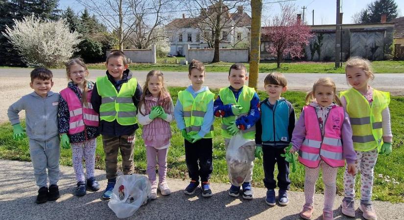 Civil szervezetek, felnőttek és gyerekek közösen dolgoztak a környezetért Magyarkeresztúron