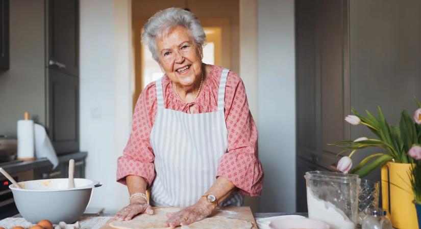 Tarts velünk nagyi teadélutánjára – Top 3 retró sütemény, amit gyerekkorunkban úgy imádtunk