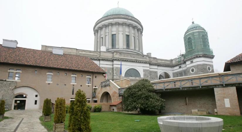 Nem esett pánikba: testvére életét mentette meg az esztergomi kisfiú