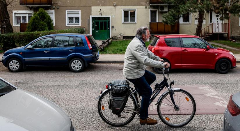 „Eszközként használja az időseket a Fidesz, több állítása szemenszedett hazugság”