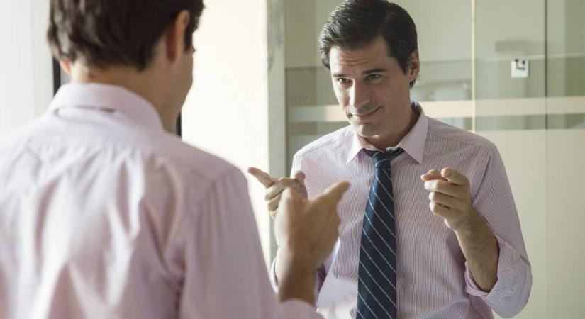 Így beszélnek az alacsony érzelmi intelligenciájú emberek: kerüld el őket messziről