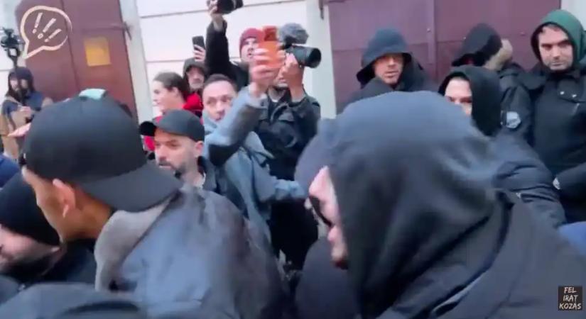 Válogatott birkózók és MMA harcosok alkották a győri Orbán-beszéd élő kordonját