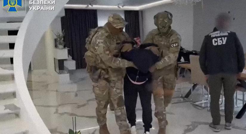 Újabb borzasztó videót rögzítettek Kárpátalján, a kényszersorozás és a háború senkit nem kímél