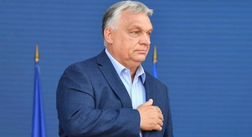 Rég láttunk ilyet: focimezes fotó Orbán Viktorról