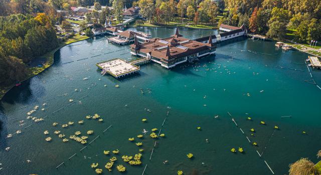 Rejtélyes barlangokat találtak a népszerű magyar tóban: egyetlen nyilvántartásban sem szerepeltek