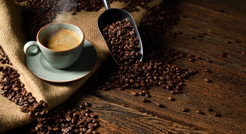 Itt az új kávé, ami eláraszthatja a boltokat? Ki nem találnád, miből készül