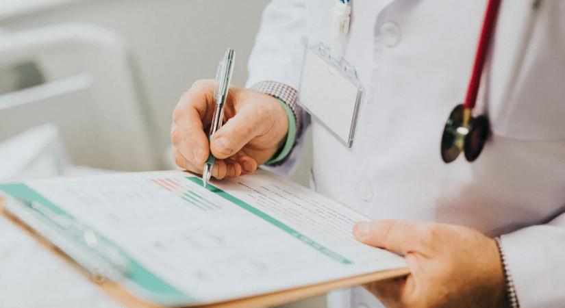 Ledöbbentek a szülők: még babájuk születése előtt kapták meg a szörnyű diagnózist