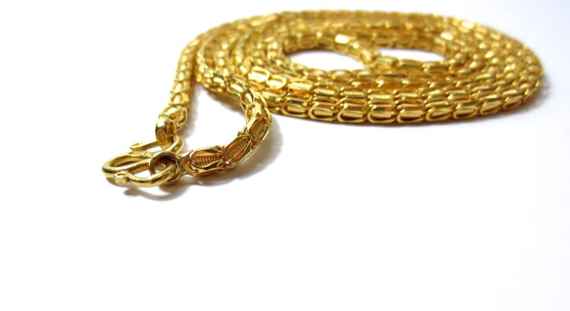 Megvert és kirabolt egy idős asszonyt Kazincbarcikán