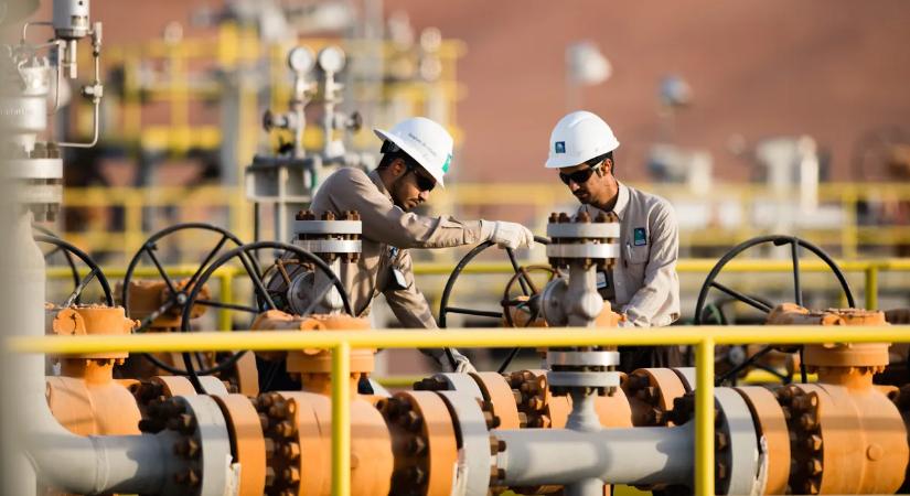 Megmentő tűnt fel az olajválságban, de vannak, akik beleköphetnek a levesbe