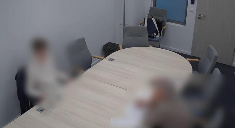 Kihallgatási videóval bizonyítaná az Orbán-kormány a tiszás informatikus állítólagos beszervezését