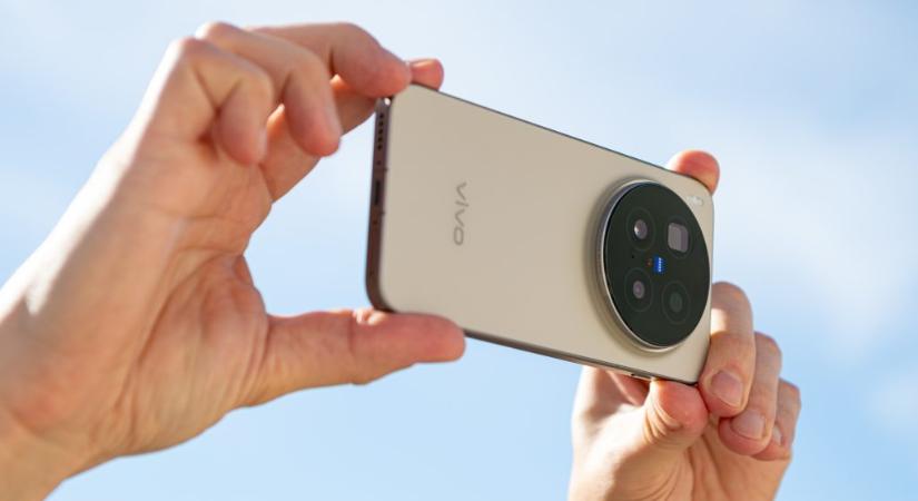 Már hazai mobilszolgáltatónál is elérhető napjaink egyik legjobb fotós mobilja