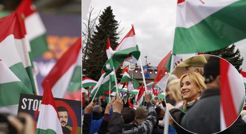 Eszméletlen tömeg lepte meg Orbán Viktort Pécelen! - Fotó