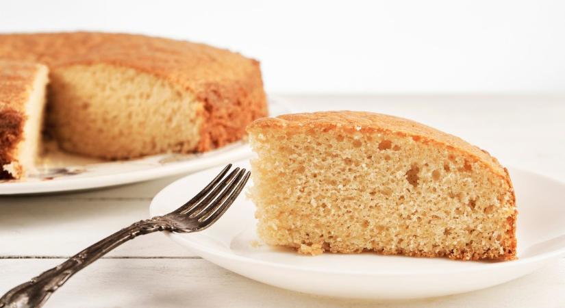 Egyszerű trükk, amitől magas marad a piskótád