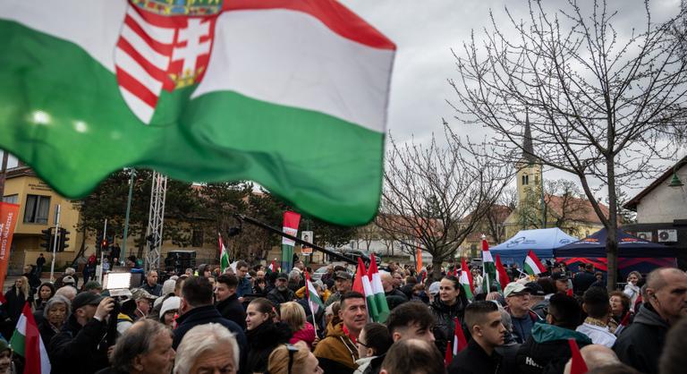 „Ezt nem várhatják el tőlünk” – Orbán Viktor újra visszaszólt a fórumán megjelent tüntetőknek