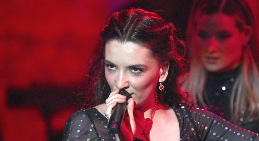 A Dal 2026: a nyíregyházi énekesnőt egyetlen lépés választja el a győzelemtől