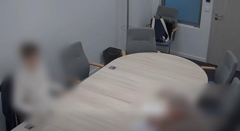 A kormány videórészleteket tett közzé a volt tiszás informatikus alkotmányvédelmi hivatali meghallgatásáról